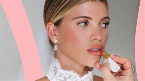 sofia richie pink makeup